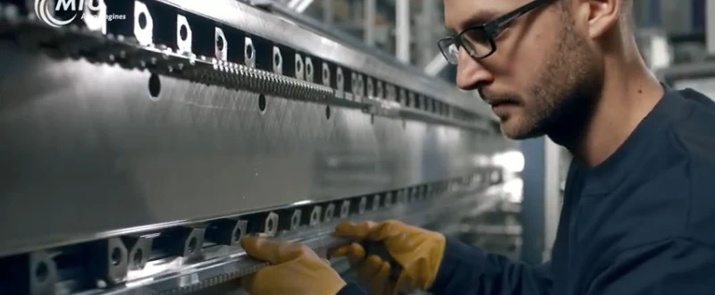 High-Tech Fertigungs­­ver­­fahren im Einsatz bei der MTU: Räumen